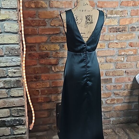 Cider Emerald green satiny maxi dress size Small - Picture 8 of 11